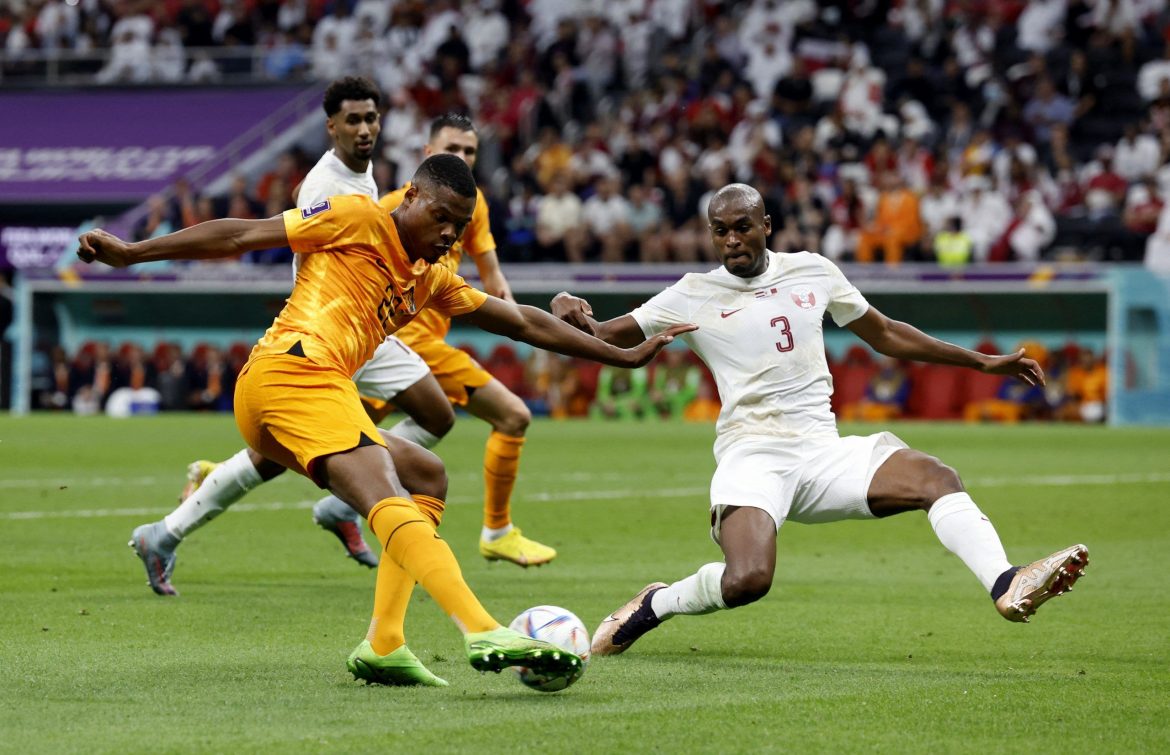 Chelsea linked with Denzel Dumfries signing