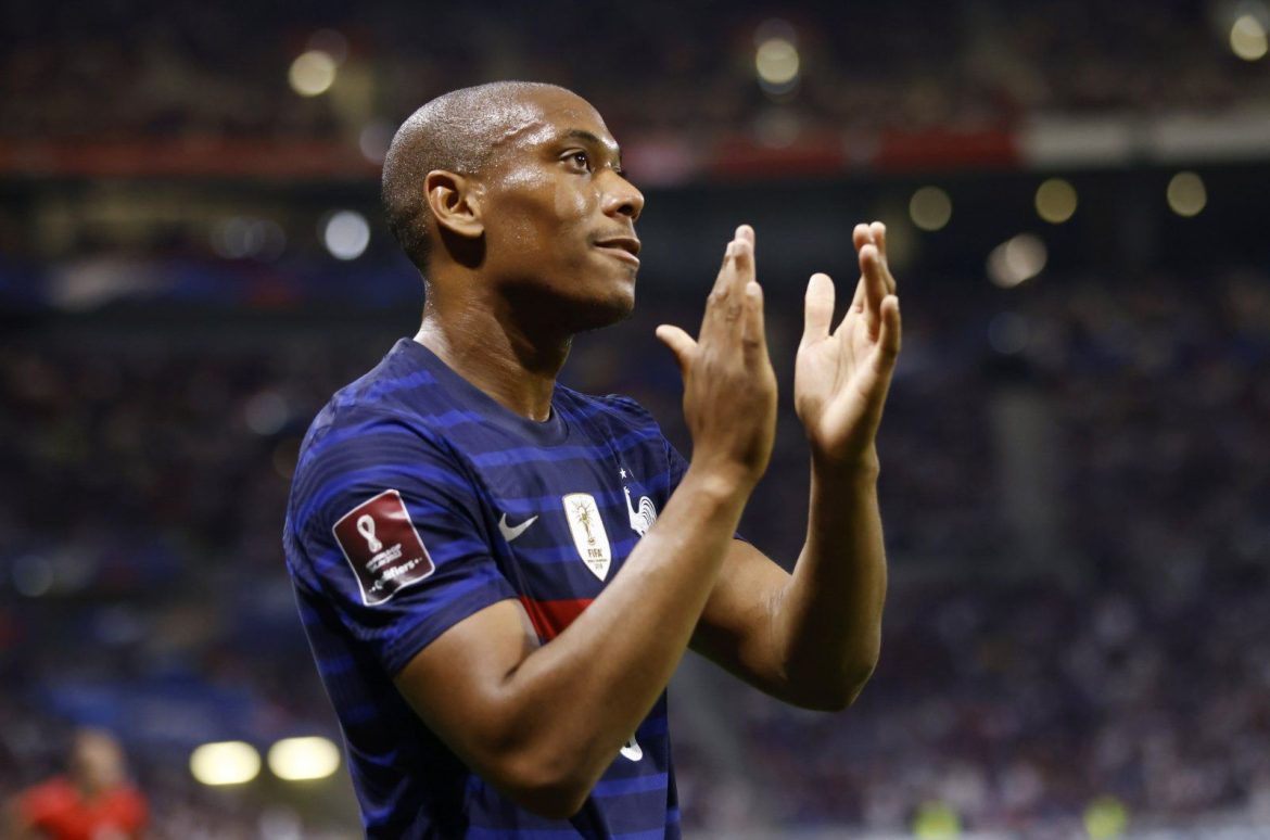 Man Utd: Fans urge Anthony Martial to leave