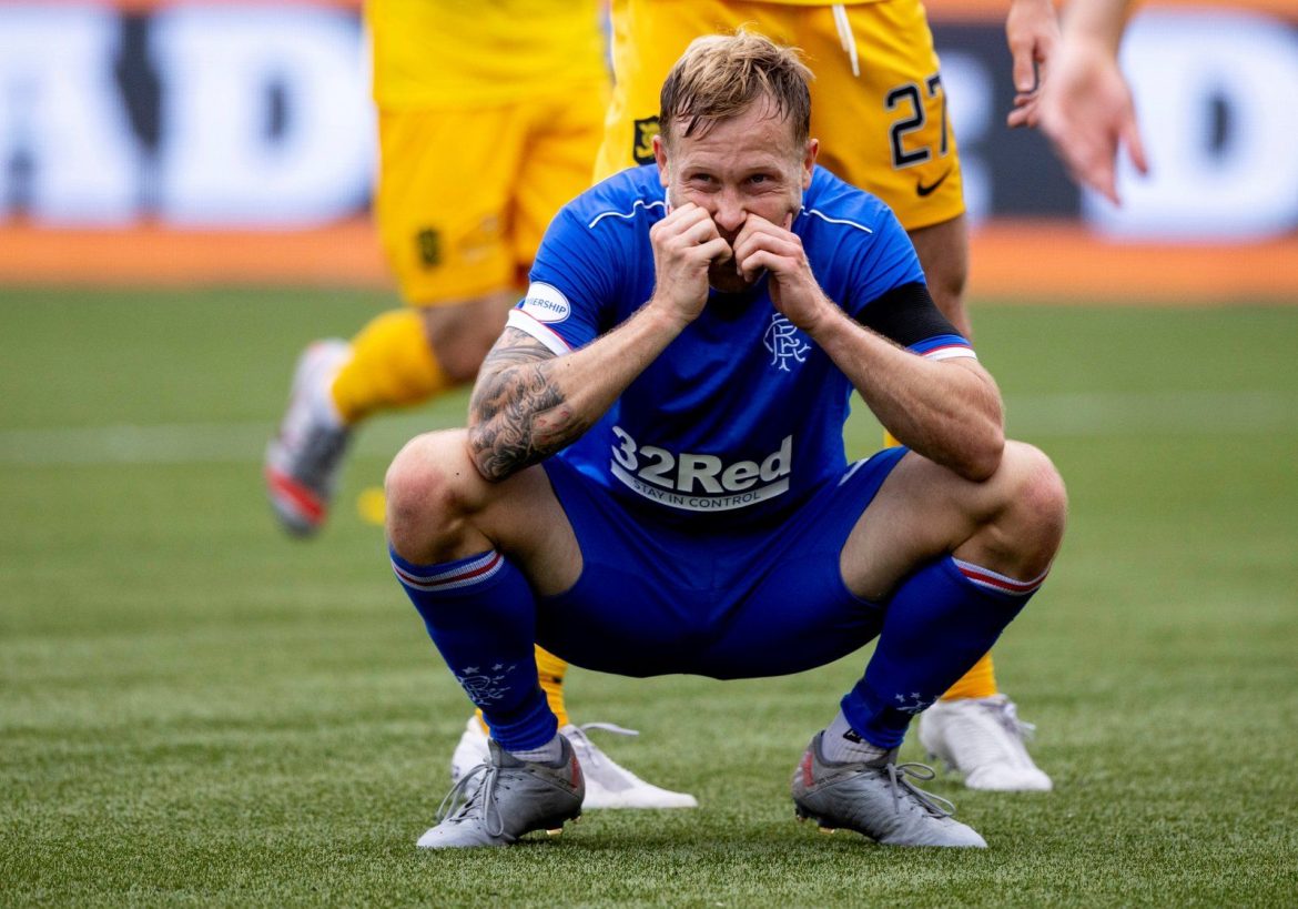 Glasgow Rangers: Fans hammer Scott Arfield